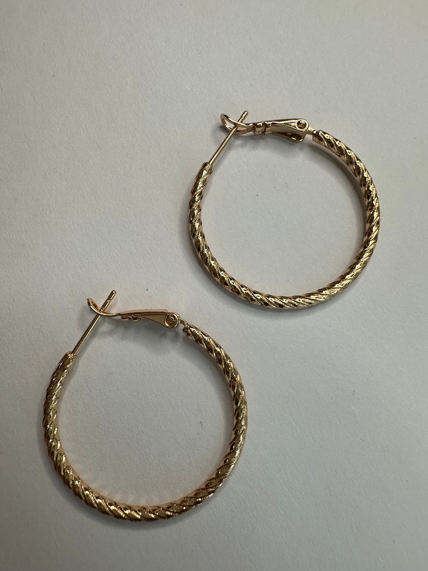 Thin Texture Basic Hoops