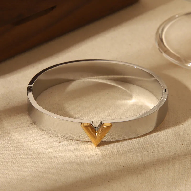 V Bangle