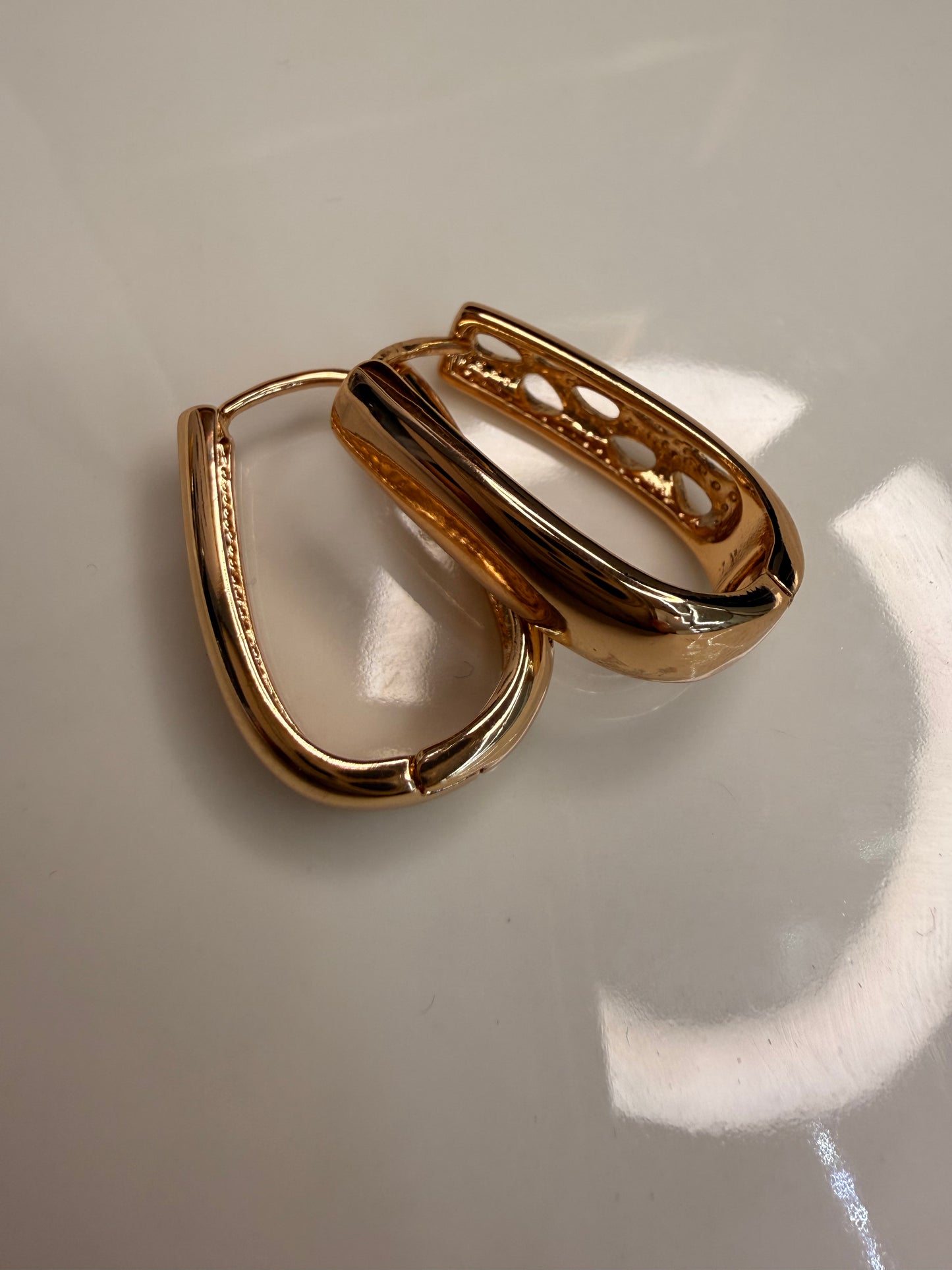 Oval Basic Hoops