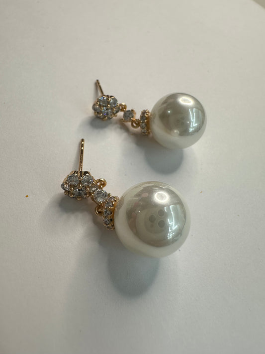 Flower-Pearl Pendants