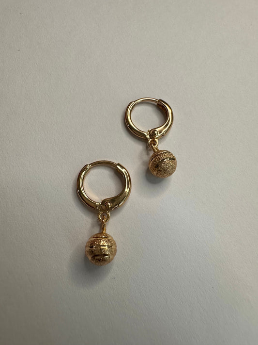 Pendant Ball Huggies