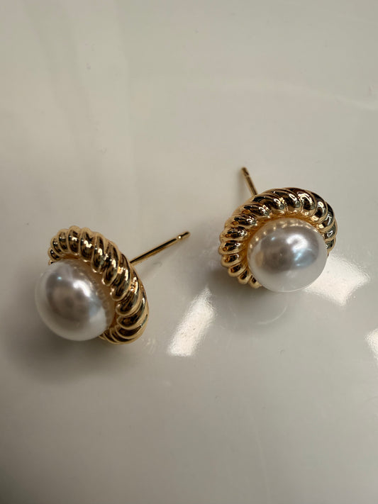 Pearl Studs