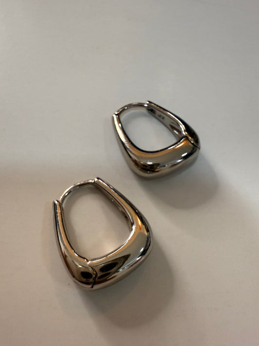 Silver Basic Huggies