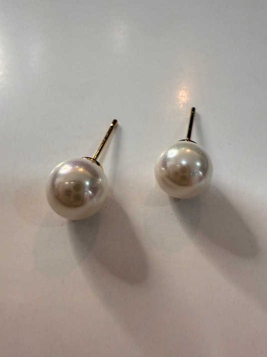 Pearl Studs